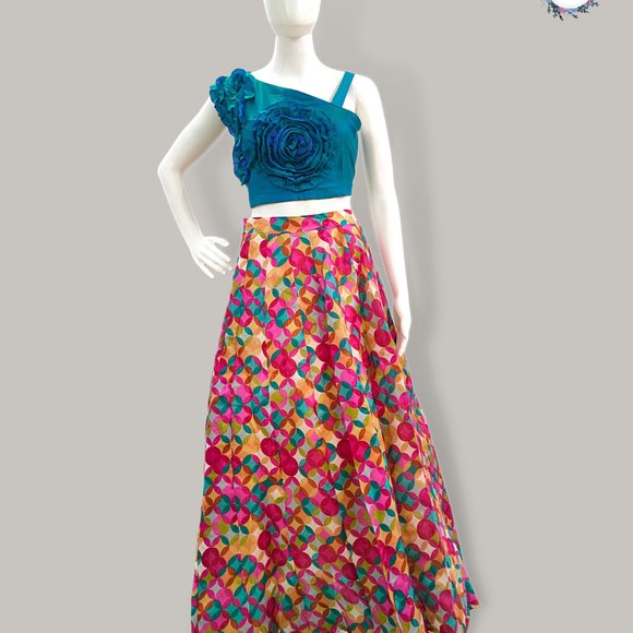 STYLIEX Other - Multicolored skirt with Floral Pattern Top